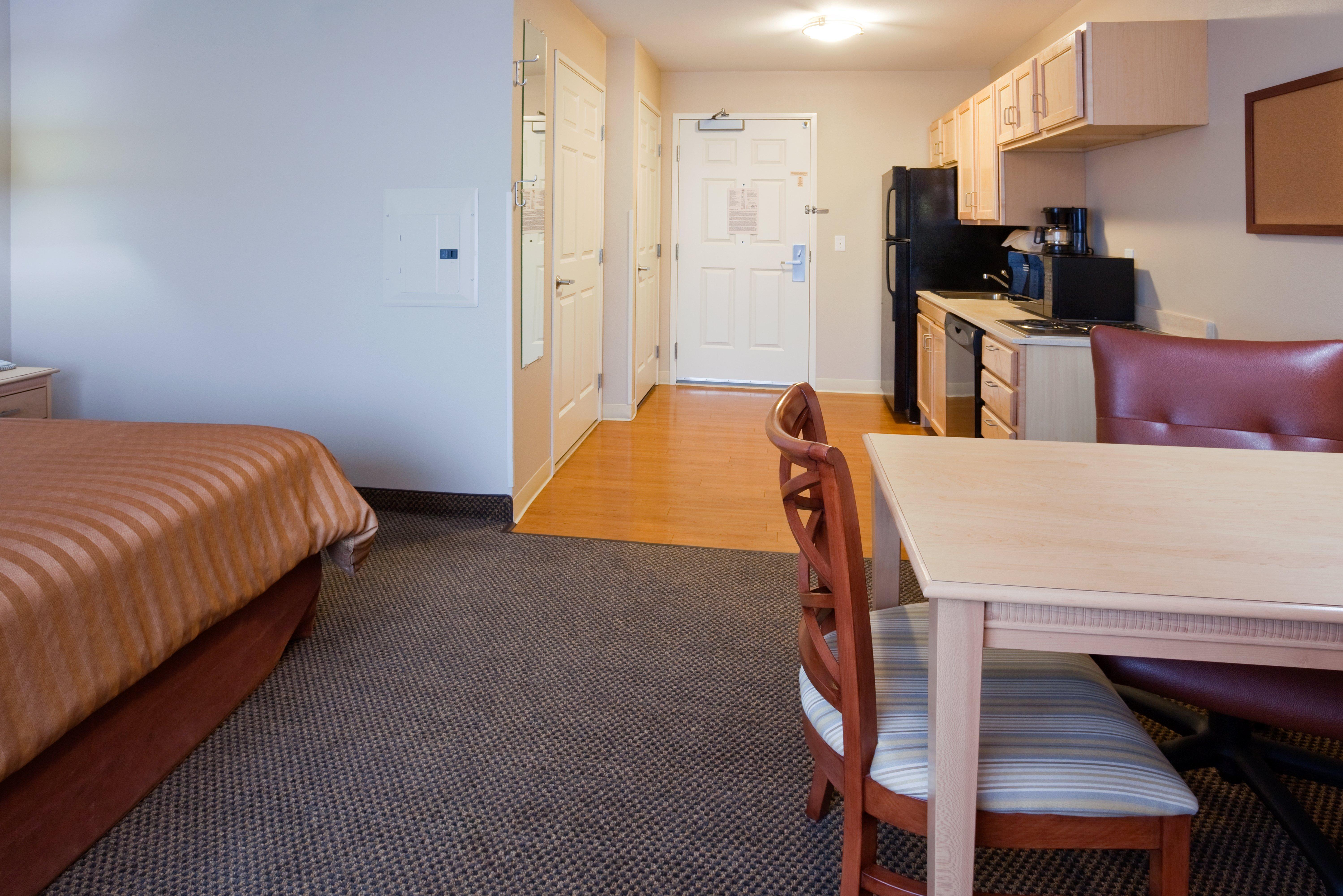 Candlewood Suites Milwaukee Brown Deer, An Ihg Hotel Ngoại thất bức ảnh
